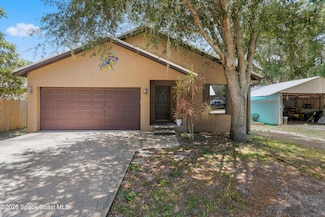 5964 Travis St, Mims, FL 32754