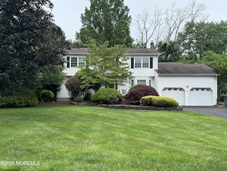 5 Foxboro Ln, Manalapan, NJ 07726