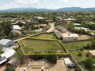 962 Acequia de Las Joyas, Santa Fe, NM 87505