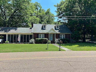 317 Sanford Ave, Covington, TN 38019