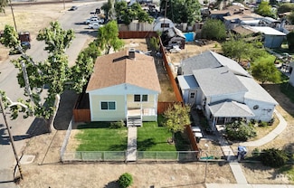 1031 Sumner St, Bakersfield, CA 93305