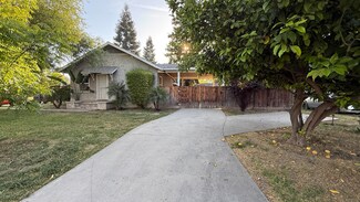 2306 S Garden St, Visalia, CA 93277
