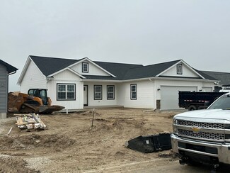 627 S Regulators St, Rochelle, IL 61068