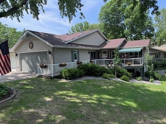 706 Pershing Ave N, New Prague, MN 56071