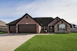 2004 W Brooks Place, Rogers, AR 72758