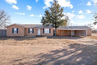 602 1st St, Plains, TX 79355