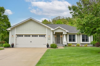 504 Sand Dr, West Bend, WI 53095
