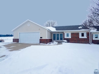 15 Park Village, Le Mars, IA 51031