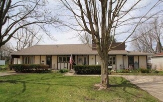 125 S Hadsall St, Genoa, IL 60135