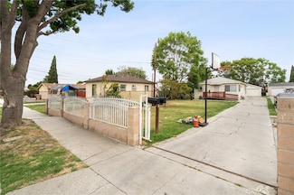 1009 E Peck St, Compton, CA 90221