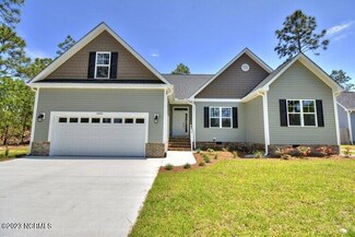 1180 S Shore Dr, Southport, NC 28461