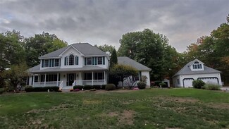 8A Ridgeview Dr, Hooksett, NH 03106