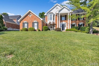 1325 Conway Oaks Dr, Chesterfield, MO 63017