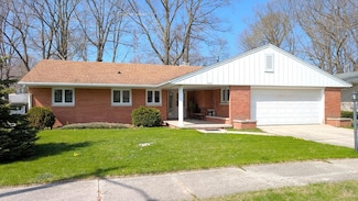 2214 Markham St, Manitowoc, WI 54220