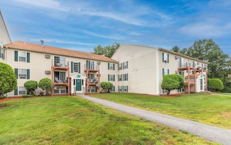 2007 White Cedar Blvd, Portsmouth, NH 03801