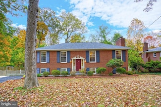 5817 Dawes Ave, Alexandria, VA 22311