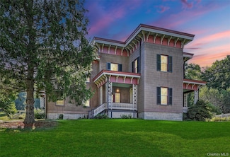 96 Bellvale Lakes Rd, Warwick, NY 10990