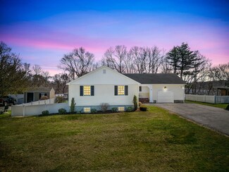 64 Longfellow Dr, Newburyport, MA 01950