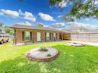 9042 Arledge St, Houston, TX 77075