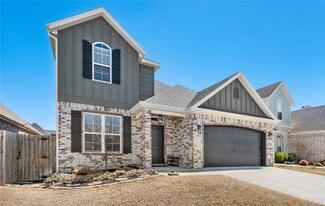 1515 Park St, Lowell, AR 72745