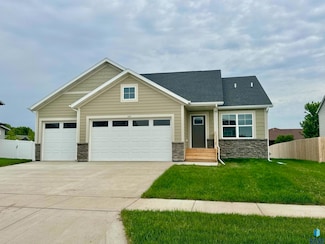 510 Hillside St, Harrisburg, SD 57032