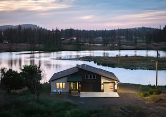 10526 S Medical Lake Rd, Medical Lake, WA 99022