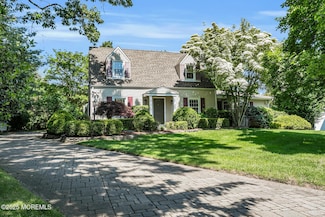 14 Robin Rd, Rumson, NJ 07760