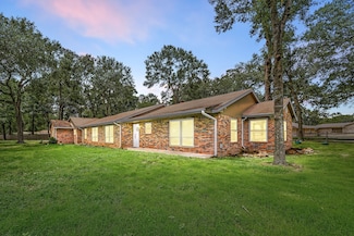 19806 Sagging Oaks Dr, Spring, TX 77388