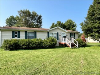 202 W Cleveland St, Versailles, MO 65084