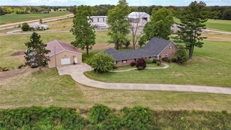 8400 Lageman Rd, Godfrey, IL 62035