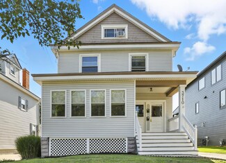 3710 Hyde Park Ave, Cincinnati, OH 45209