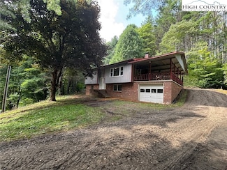 660 Big Windfall Rd, Lansing, NC 28643