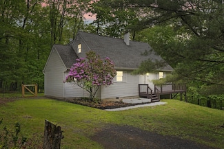 1221 Alder Rd, East Stroudsburg, PA 18302