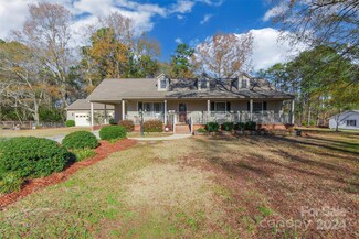 2676 Pineview Dr, Lancaster, SC 29720
