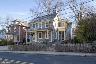 169 N Main St, Doylestown, PA 18901