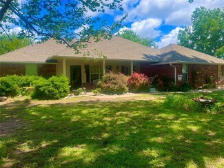 327 Englebretson Ln, Tuttle, OK 73089