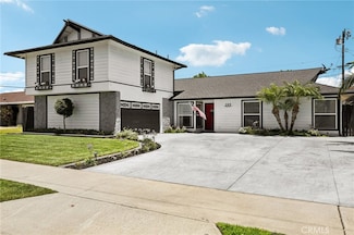 589 N Glenrose Dr, Orange, CA 92869