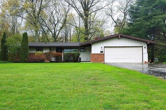 35730 Timberlane Dr, Solon, OH 44139