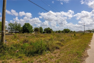 3818 22nd St W, Lehigh Acres, FL 33971