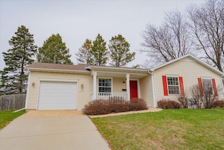 968 Pine St, Sun Prairie, WI 53590