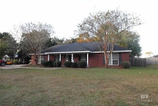 33621 Rosalia Ave, Lillian, AL 36549