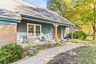 7470 Gatestone Ln, Columbus, OH 43235