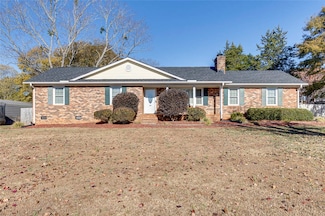 216 Hickory Dr, Easley, SC 29642