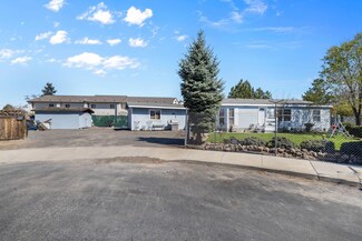 310 NW Hemlock Ct, Redmond, OR 97756