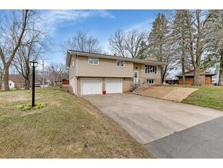 944 Hamlet Dr N, Avon, MN 56310