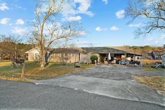 141 S Emerald Dr, Cohutta, GA 30710