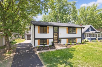 1013 Sumter Ave N, Golden Valley, MN 55427