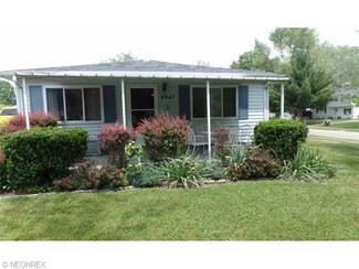 9947 Green Dr, Windham, OH 44288