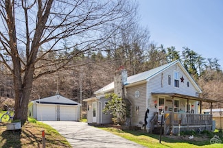 166 Prospect St, Schoharie, NY 12157