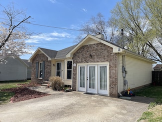 1222 Marla Dr, Clarksville, TN 37042